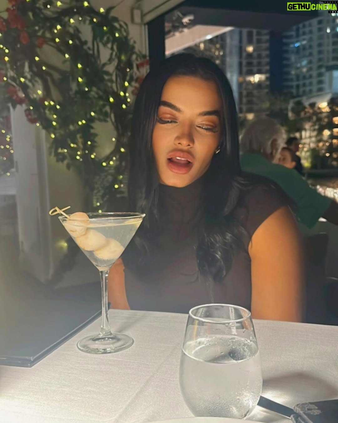 Jassym Lora - 15.3K Likes - Yes hi this is SHE!