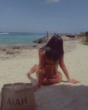 Jassym Lora Instagram - AIAH 🌴