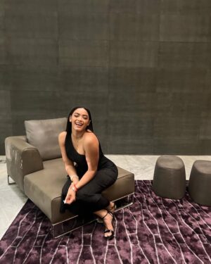 Jassym Lora Instagram - If anything, I’m everything.