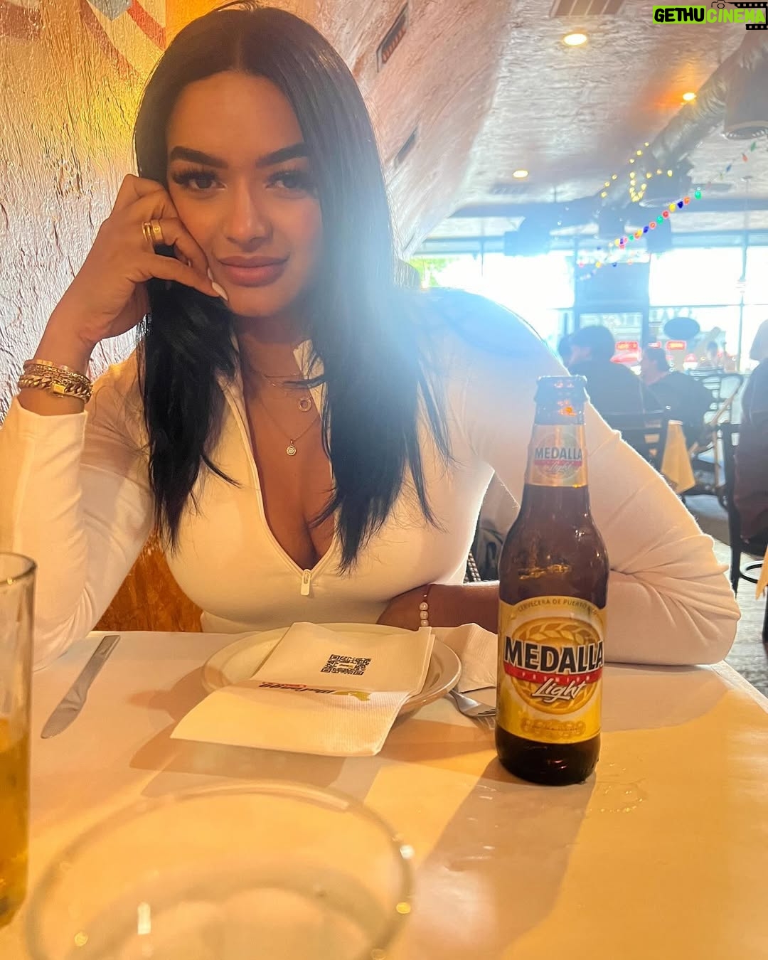 Jassym Lora - 20.5K Likes - Feed me..