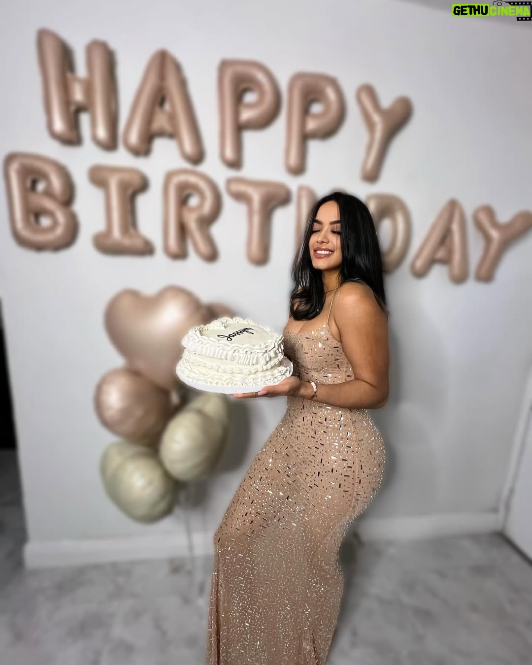 Jassym Lora - 27.2K Likes - Don’t ask me what I wished for 🤍