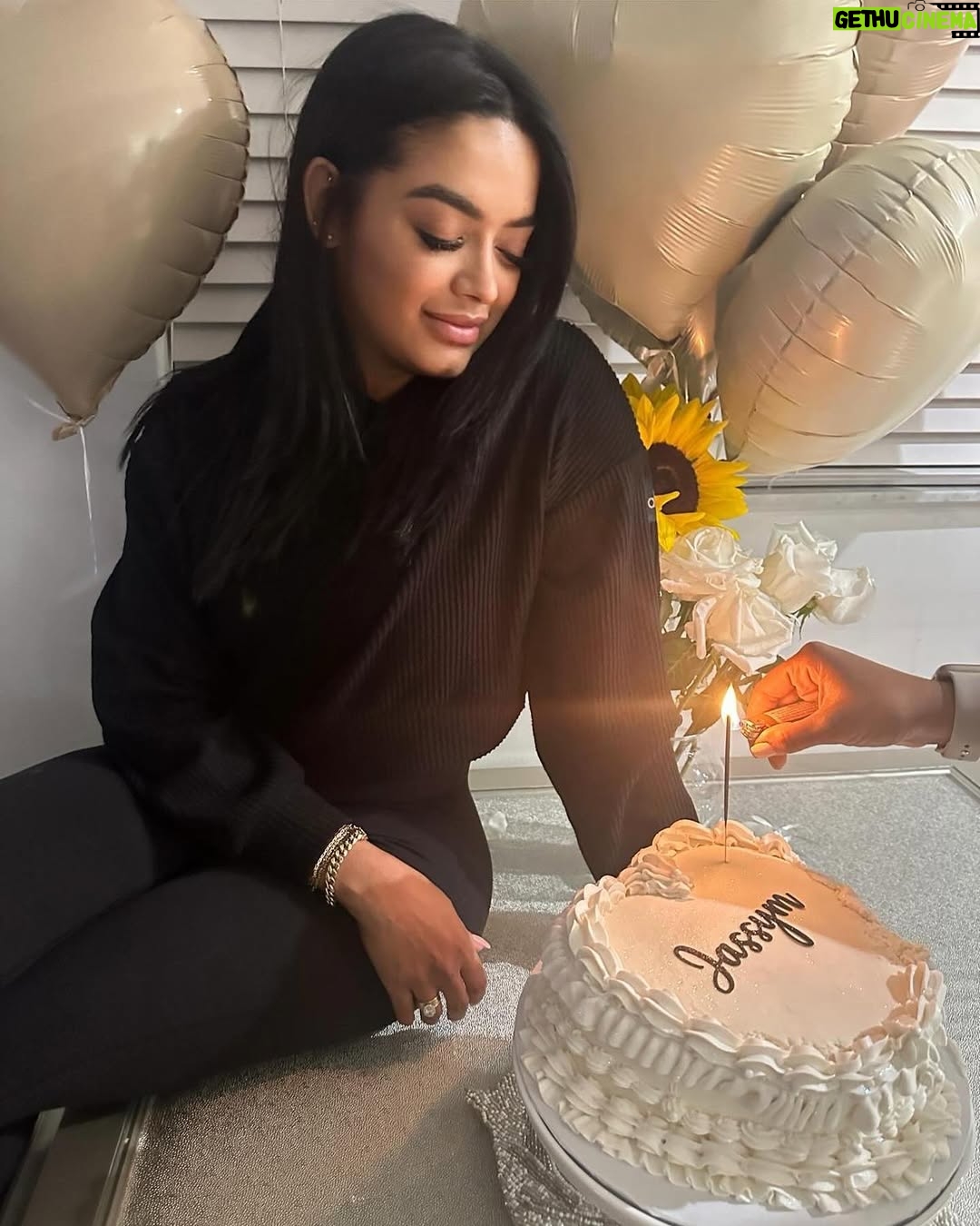 Jassym Lora - 27.2K Likes - Don’t ask me what I wished for 🤍