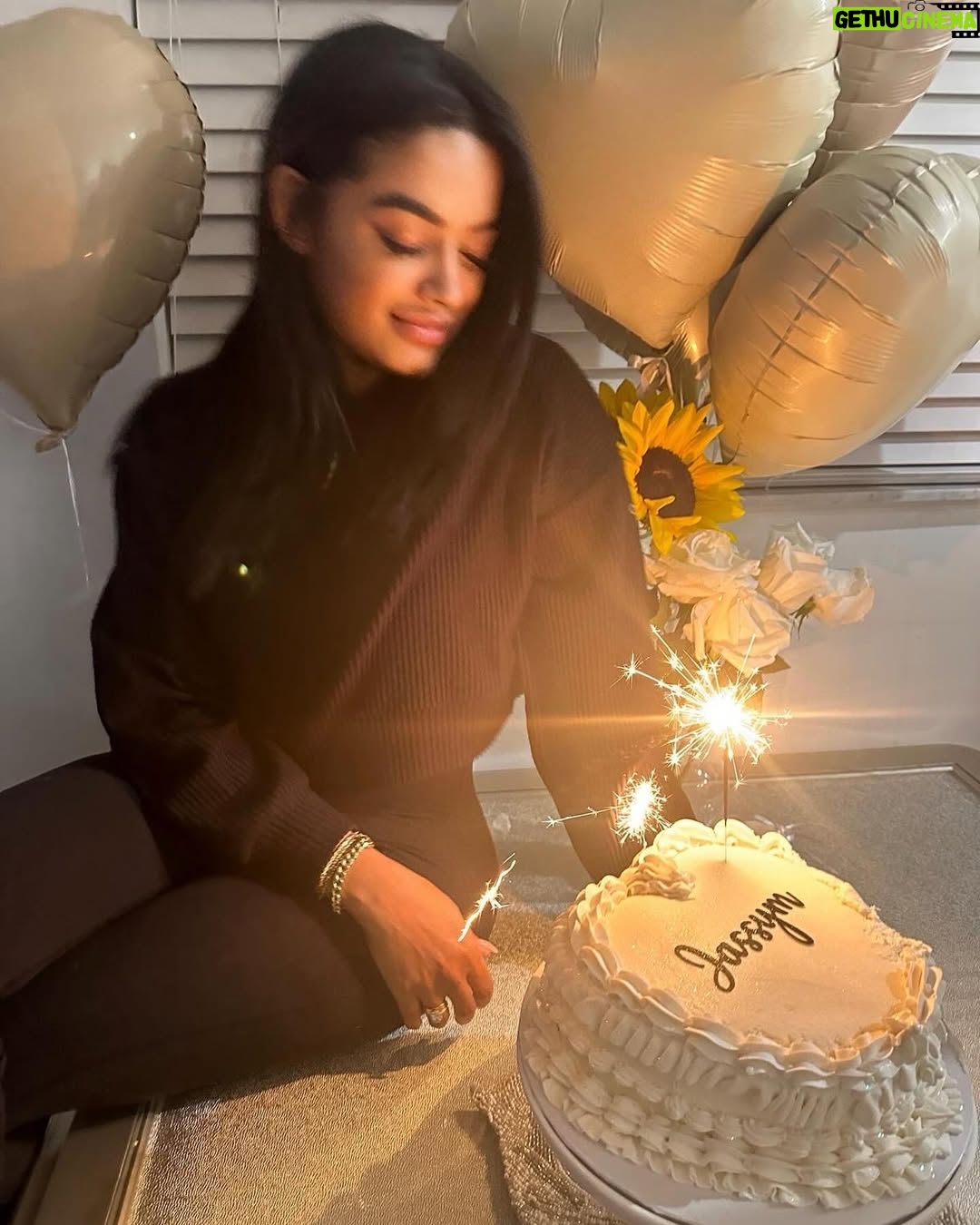 Jassym Lora - 27.2K Likes - Don’t ask me what I wished for 🤍