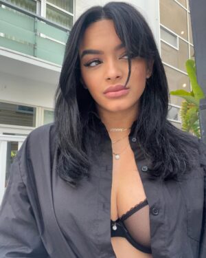 Jassym Lora Instagram - Tan solo bésame y Sabrás…