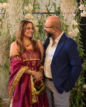 Javeria Abbasi Instagram - Together we make the perfect picture 🧡, love u the most @adeel.haider1 ♥️happy new year 🥳, #2025 #juvariaabbasi
