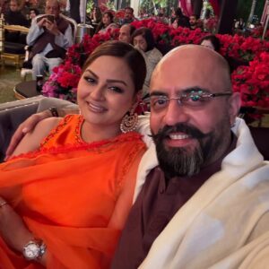Javeria Abbasi Instagram - Beautiful night 🧡 @adeel.haider1 ♥️ @thepinktreecompany