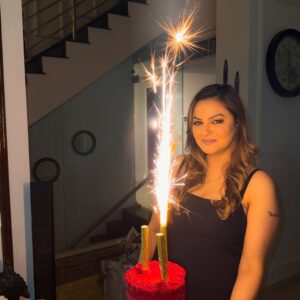 Javeria Abbasi Instagram - Birthday Party 🥳🎉🎂
So grateful for the love you all gave me; my family, friends and fans!
Thank u so much, Love u all 🧡 #juvariaabbasi #birthday