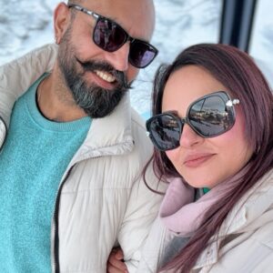 Javeria Abbasi Instagram - There is always some madness in love! But there is always some reason in madness….
@adeel.haider1 ♥️

#juvariaabbasi #honeymoon #switzerland #lucerne #mounttitlis #holidays #winter #mountains #snow