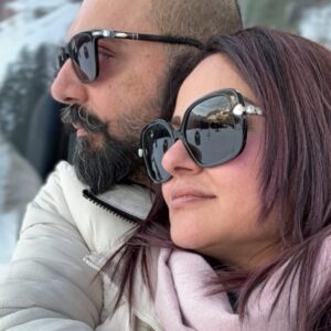 Javeria Abbasi Instagram - There is always some madness in love! But there is always some reason in madness….
@adeel.haider1 ♥️

#juvariaabbasi #honeymoon #switzerland #lucerne #mounttitlis #holidays #winter #mountains #snow