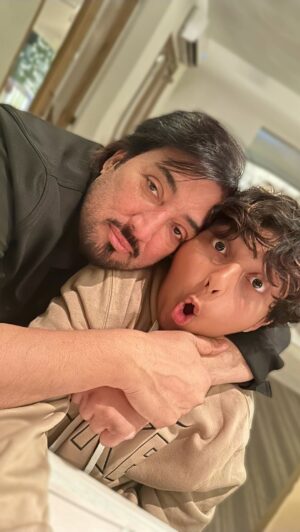 Javeria Saud Instagram - #mashallah #faimlytime❤️🧿 #dinner #javeriasaud #filmstarsaud #jannatsaud #ibrahimsaud