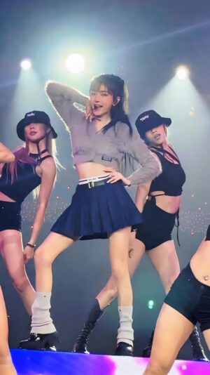 Jeannie Hsieh Instagram - Just 彩排就這麼正❤️‍🔥❤️‍🔥❤️‍🔥😝
#50歲正是拼的年紀
#謝金燕