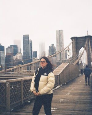 Jedet Instagram - Siempre llevaré en mi corazón este viaje a Nueva York. Siempre aprendo muchísimo de ellas. Me siento muy afortunada de tener a estas dos mujeres en mi vida desde los 18 años. Ahora, ya en la treintena, es realmente bonito ver cómo crecemos, en qué mujeres nos estamos convirtiendo y cómo hemos ido cumpliendo nuestros sueños. 🩷

Por qué no decirlo? Somos unas tías increíbles! ✨

Os quiero @andreacomptonn @ineshernand 🫰🏻