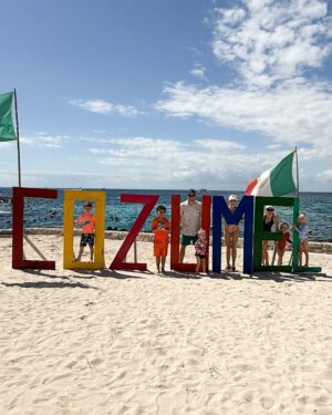 Jen Lilley Instagram - Had to share a few more photos because this trip was incredible!

#cozumel #familytrip #momlife