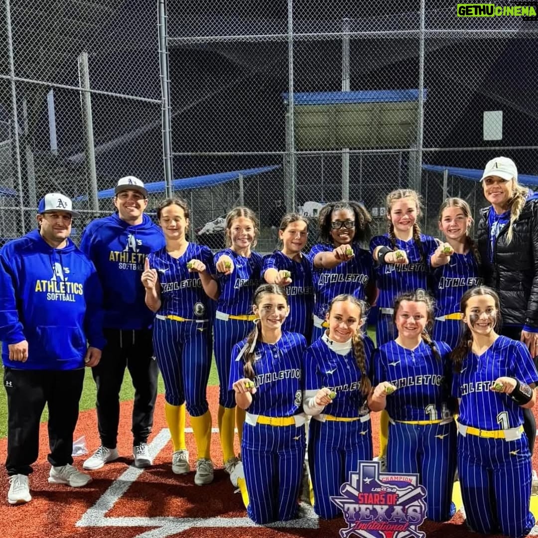 Jennie Finch - 4.5K Likes - Only team from Louisiana shows up and wins the whole thing! Laissez les bons temps rouler! 🥇🥎🌪️- Coach Kade
Most powerful thing I heard this wkd was from an opposing mama (in 20 hours at the fields), as her Coach continued to not be the most positive from his coaches box.
I had just told one of my players as we witnessed this players confidence deflate, “I just want to give her the biggest hug.”
Right then, her mom yells from the stands in her bold mama voice - YOU KNOW WHO YOU ARE!
I instantly was covered in chills and thanked God that she had her mama & her Mamas words.
Mamas -keep using your voice and declaring truth over our daughters. I pray my girls always know who they are and WHO’S they are! 🙏🏽
I needed this reminder too, as a Coach AND as a Mama. Lord, give me the heart, awareness, boldness, control, to use my voice to speak Your truth as I fall short at times too. Amen