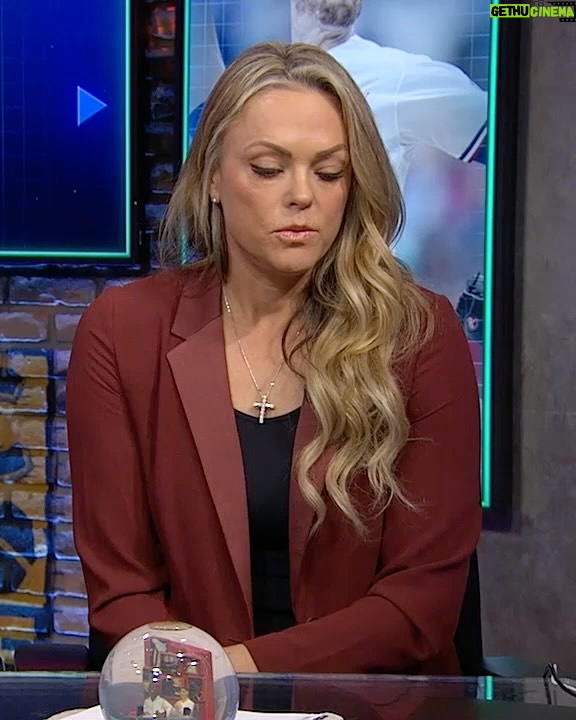 Jennie Finch - 5.1K Likes - 2008 Olympic Gold Medalists Jennie Finch and Natasha Watley stopped by MLB Network Wednesday to celebrate National Girls and Women in Sports Day! 👏
#NGWSD
