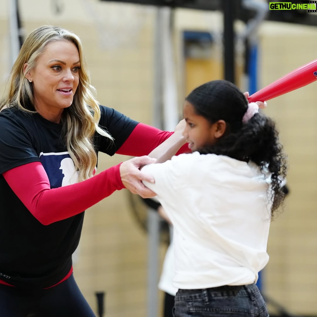 Jennie Finch - 5.5K Likes - We celebrated #NGWSD with our MLB Youth Ambassadors at P.S. 111 Adolph S. Ochs! 🌟
Thank you to the students & teachers for welcoming Jennie, Natasha, and our staff!