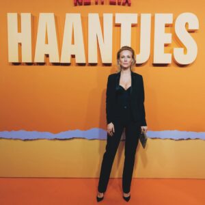Jennifer Hoffman Instagram - Première H A A N T J E S 💥

Hair and Makeup @claytonleslie 
Styling @dayennebekker 
Smoking @sirgeorge_nl 
Body @spanx 
Sieraden @woutershendrix