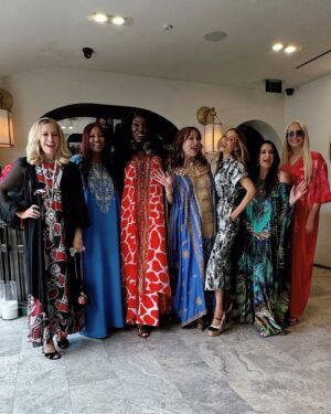 Jennifer Tilly Instagram - Welcome to my fabulous Caftans and Caviar party tonight on Real housewives of Beverly Hills! 💐🍹 Will the fish eggs fly? 🤔 Tune in tonight to find out! #rhobh