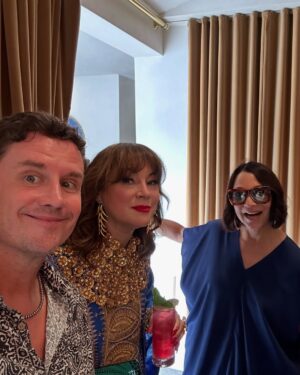 Jennifer Tilly Instagram - Welcome to my fabulous Caftans and Caviar party tonight on Real housewives of Beverly Hills! 💐🍹 Will the fish eggs fly? 🤔 Tune in tonight to find out! #rhobh