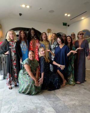Jennifer Tilly Instagram - Welcome to my fabulous Caftans and Caviar party tonight on Real housewives of Beverly Hills! 💐🍹 Will the fish eggs fly? 🤔 Tune in tonight to find out! #rhobh