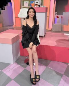 Actress Jenny Cheng HD Photos and Wallpapers March 2025