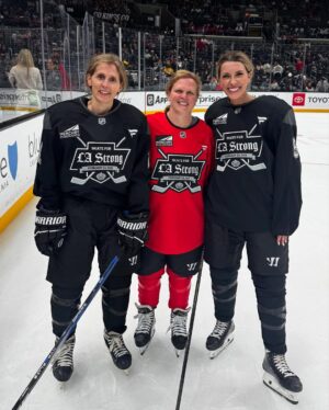 Jenny Taft Instagram - My younger hockey loving self wouldn’t believe ya! 

What a great day. Thank you first responders! 🏒❤️ 

Big thanks to the @lakings @nhl for inviting me to play in such a special game.

#SkateForLAStrong #Hockeywood #lastrong
