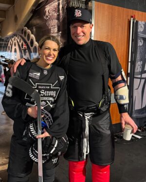 Jenny Taft Instagram - My younger hockey loving self wouldn’t believe ya! 

What a great day. Thank you first responders! 🏒❤️ 

Big thanks to the @lakings @nhl for inviting me to play in such a special game.

#SkateForLAStrong #Hockeywood #lastrong