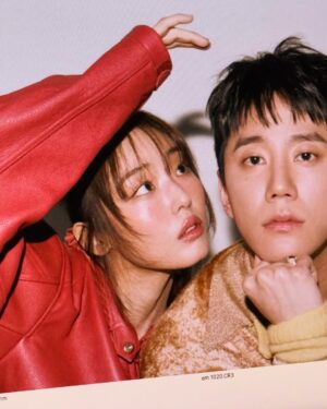 Jeon So-nee Instagram - 손주아 홍시준 🎠 #멜로무비