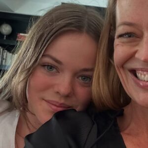 Jeri Ryan Instagram - My incredibly kind, smart, sensitive, talented, beautiful daughter turned 17 today. 
I couldn’t be luckier or more proud to be your mom, My Pea. I love you x 1,000,000. 💗💖💞