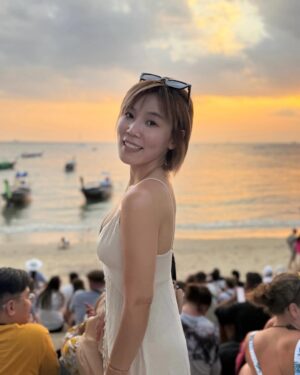 Jess Lee Instagram - Happy Valentine’s Day
📷 @kaia1ee 
.
#throwback #aonangkrabi 
#krabisunset