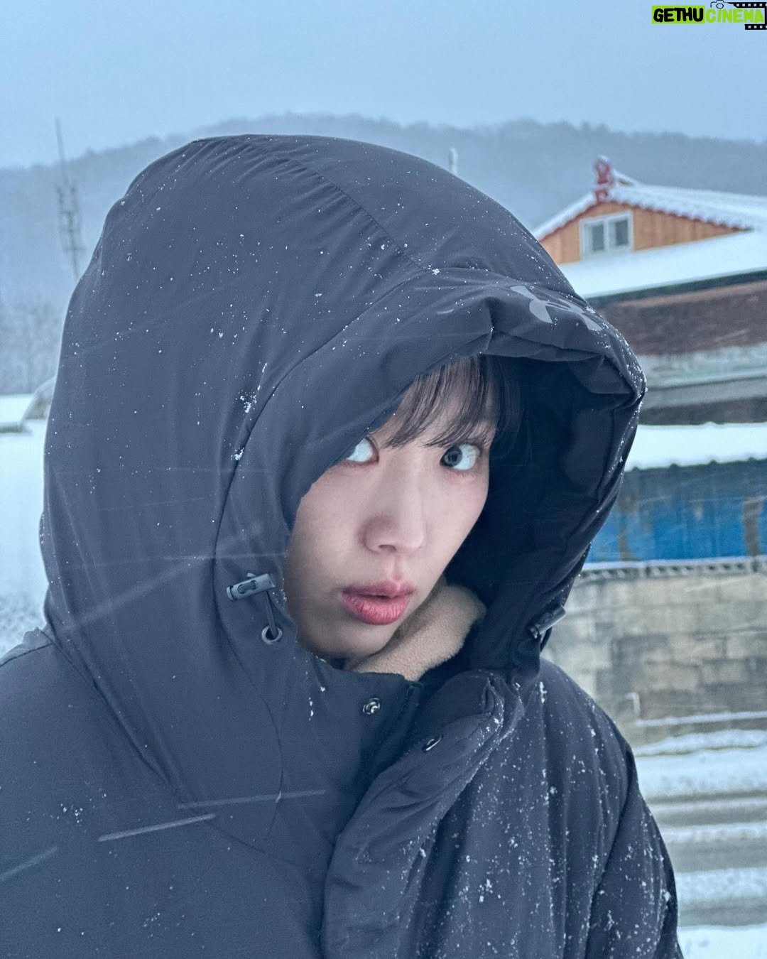 Jin Ki-joo - 97.7K Likes - ❄️