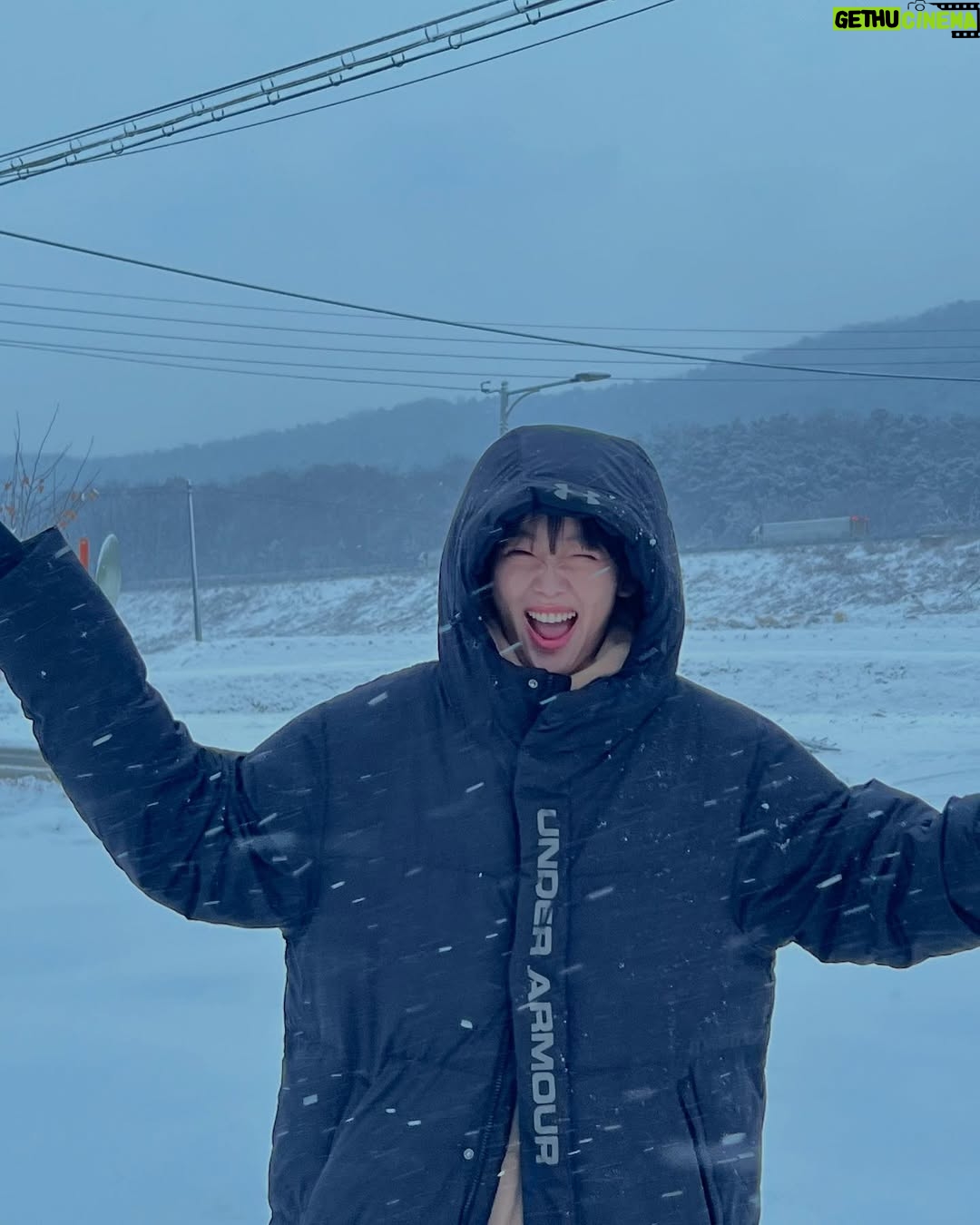 Jin Ki-joo - 97.7K Likes - ❄️