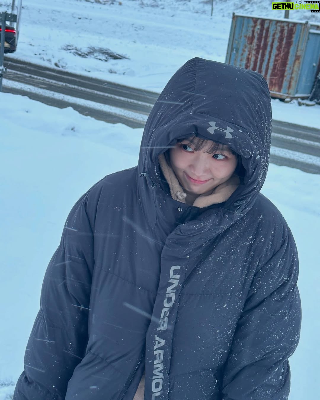 Jin Ki-joo - 97.7K Likes - ❄️