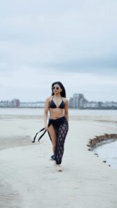 Actress Jini Sundarraj HD Photos and Wallpapers October 2025