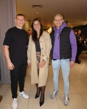 Joanna Jędrzejczyk Instagram - about last night 🖤 @ufc 

📸📸📸📸📸📸📸📸

UFC • UFC EUROPE • UFC FIGHTERS • LONDYN • LONDON 

#ufcfightnight #ufclondon #ufcfighter #ufcfighters