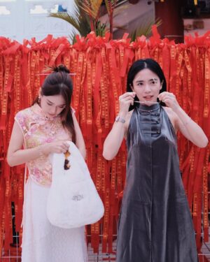 Joey Leong Instagram - 元宵快乐 🍊

願
心中有光 未來可期
安康 圓滿