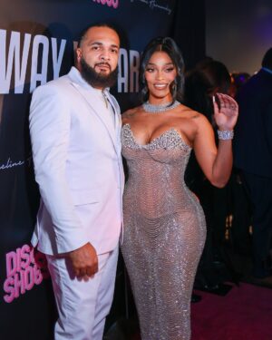 Joseline Hernandez Instagram - I never went back to the strip club 
And the Man that makes my greatest hits is fine as he can be! I'm like Mama D Bishh I deserve! Our New Single release party in New York went like this 🔥😅🥰😘🤑💰 #ny DID YOU EVER REALLY Love me 😝 go download (I LIKE THE WAY YOU ARE) available in all platforms