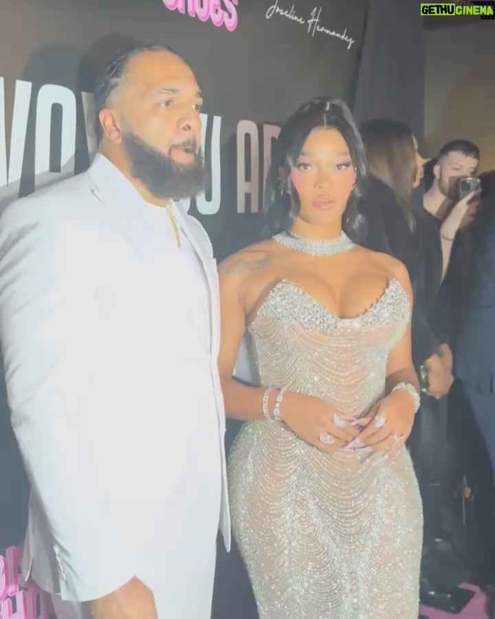 Joseline Hernandez - 180.3K Likes - I never went back to the strip club
And the Man that makes my greatest hits is fine as he can be! I'm like Mama D Bishh I deserve! Our New Single release party in New York went like this π₯π
π₯°ππ€π° #ny DID YOU EVER REALLY Love me π go download (I LIKE THE WAY YOU ARE) available in all platforms