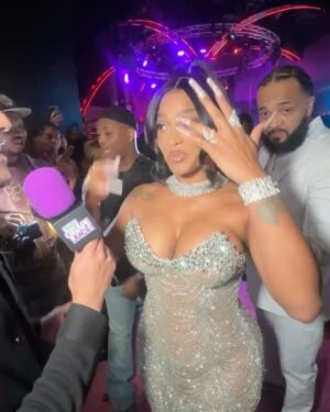 Joseline Hernandez Instagram - I never went back to the strip club 
And the Man that makes my greatest hits is fine as he can be! I'm like Mama D Bishh I deserve! Our New Single release party in New York went like this 🔥😅🥰😘🤑💰 #ny DID YOU EVER REALLY Love me 😝 go download (I LIKE THE WAY YOU ARE) available in all platforms