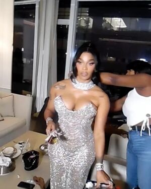Joseline Hernandez Instagram - I never went back to the strip club 
And the Man that makes my greatest hits is fine as he can be! I'm like Mama D Bishh I deserve! Our New Single release party in New York went like this 🔥😅🥰😘🤑💰 #ny DID YOU EVER REALLY Love me 😝 go download (I LIKE THE WAY YOU ARE) available in all platforms