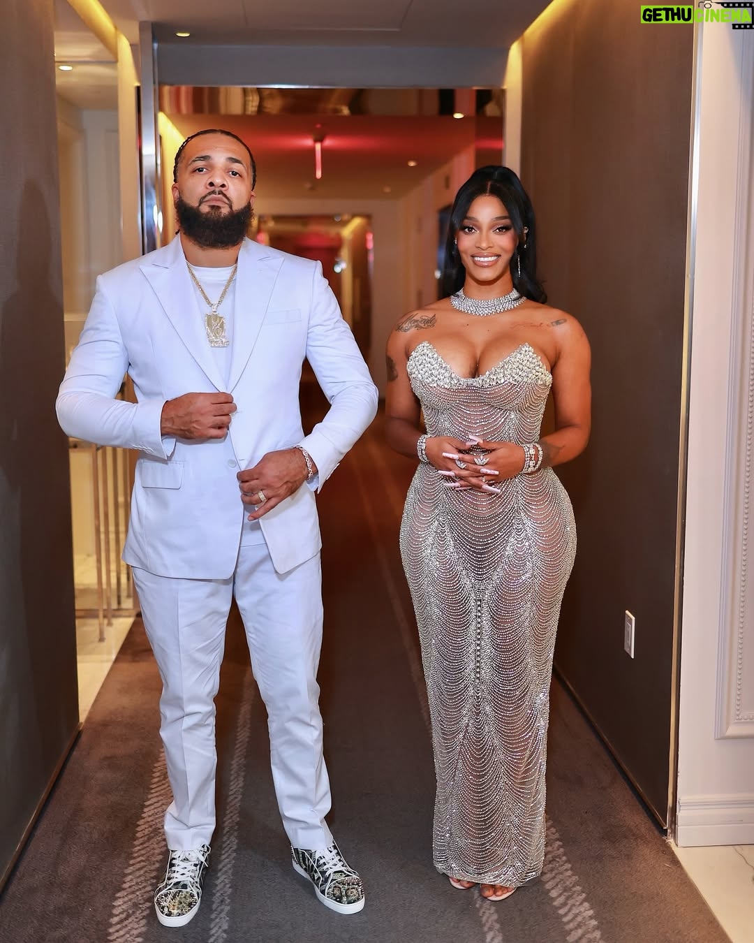 Joseline Hernandez - 180.3K Likes - I never went back to the strip club
And the Man that makes my greatest hits is fine as he can be! I'm like Mama D Bishh I deserve! Our New Single release party in New York went like this π₯π
π₯°ππ€π° #ny DID YOU EVER REALLY Love me π go download (I LIKE THE WAY YOU ARE) available in all platforms