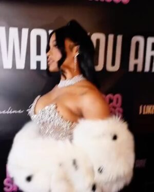 Joseline Hernandez Instagram - I never went back to the strip club 
And the Man that makes my greatest hits is fine as he can be! I'm like Mama D Bishh I deserve! Our New Single release party in New York went like this 🔥😅🥰😘🤑💰 #ny DID YOU EVER REALLY Love me 😝 go download (I LIKE THE WAY YOU ARE) available in all platforms