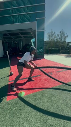 Joselyne Edwards Instagram - Be better than every previous version of yourself. 
.
.
.
🔥🧘🏾‍♀️🔥🇵🇦