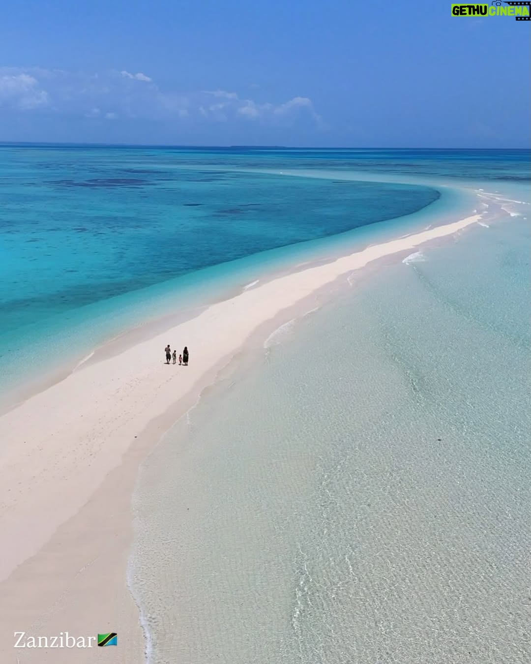 Julia Flabat - 35.7K Likes - TOP 15 Les plus belles plages du monde 😍🌎
Quelle plage choisiriez-vous ? 1-15
-
1 Afrique du Sud, Kogel Bay Beach 🇿🇦
2 Costa Rica, Puerto Viejo 🇨🇷
3 Seychelles, La Digue 🇸🇨
4 Australie, Esperance 🇦🇺🦘
5 Philippines, Las Cabanas Beach🇵🇭
6 Ile Maurice, Le Morne 🇲🇺
7 Maldives 🇲🇻
8 Socotra 🇾🇪
9 Polynésie, Tahaa🇵🇫
10 Lanzarotte 🇮🇨
11 La Réunion 🇷🇪
12 Zanzibar 🇹🇿
13 Rio, Ipanema🇧🇷
14 Bretagne 🇫🇷
15 Australie 🦘📹
…