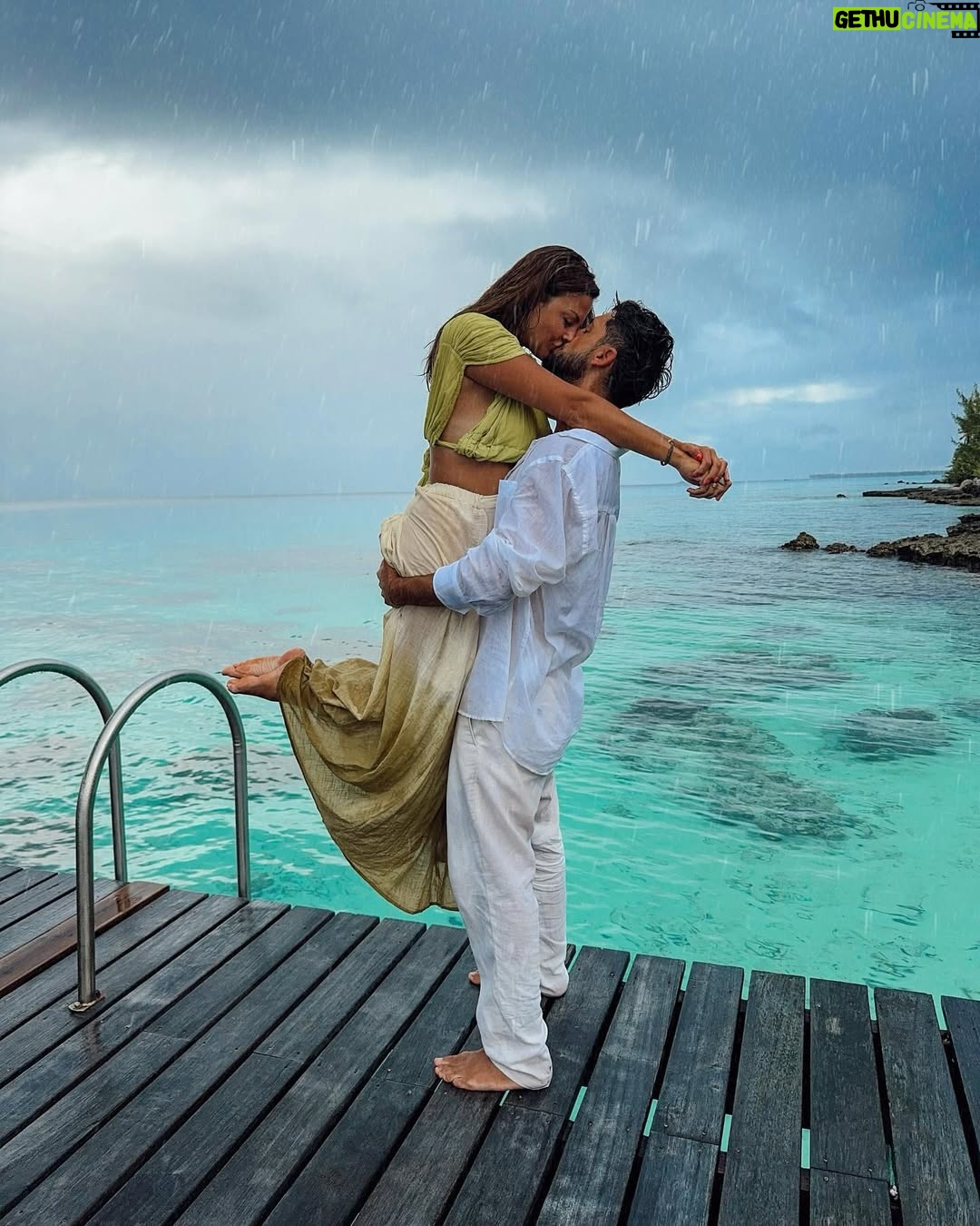 Julia Flabat - 46.9K Likes - Découvrir le monde avec ELLE 🫶🏼🎞️🌍
Quelle est ta photo préf ?
1 Polynésie 🌧️
2 Seychelles selfi 🇸🇨
3 Tahaa 🌧️🇵🇫
4 Saaudi 🇸🇦
5 Rio 🏄♂️🇧🇷
6 Rio 🚁🇧🇷
7 Suisse 🇨🇭
8 Brésil rocher 🇧🇷
9 Pérou 🇵🇪
10 Maldives 🚲
11 Australie 🇦🇺
12 Namibie 🇳🇦 🦒
13 France 🇫🇷 🔞
14 Bretagne 🤰🏻
-
Qui est en couple ?