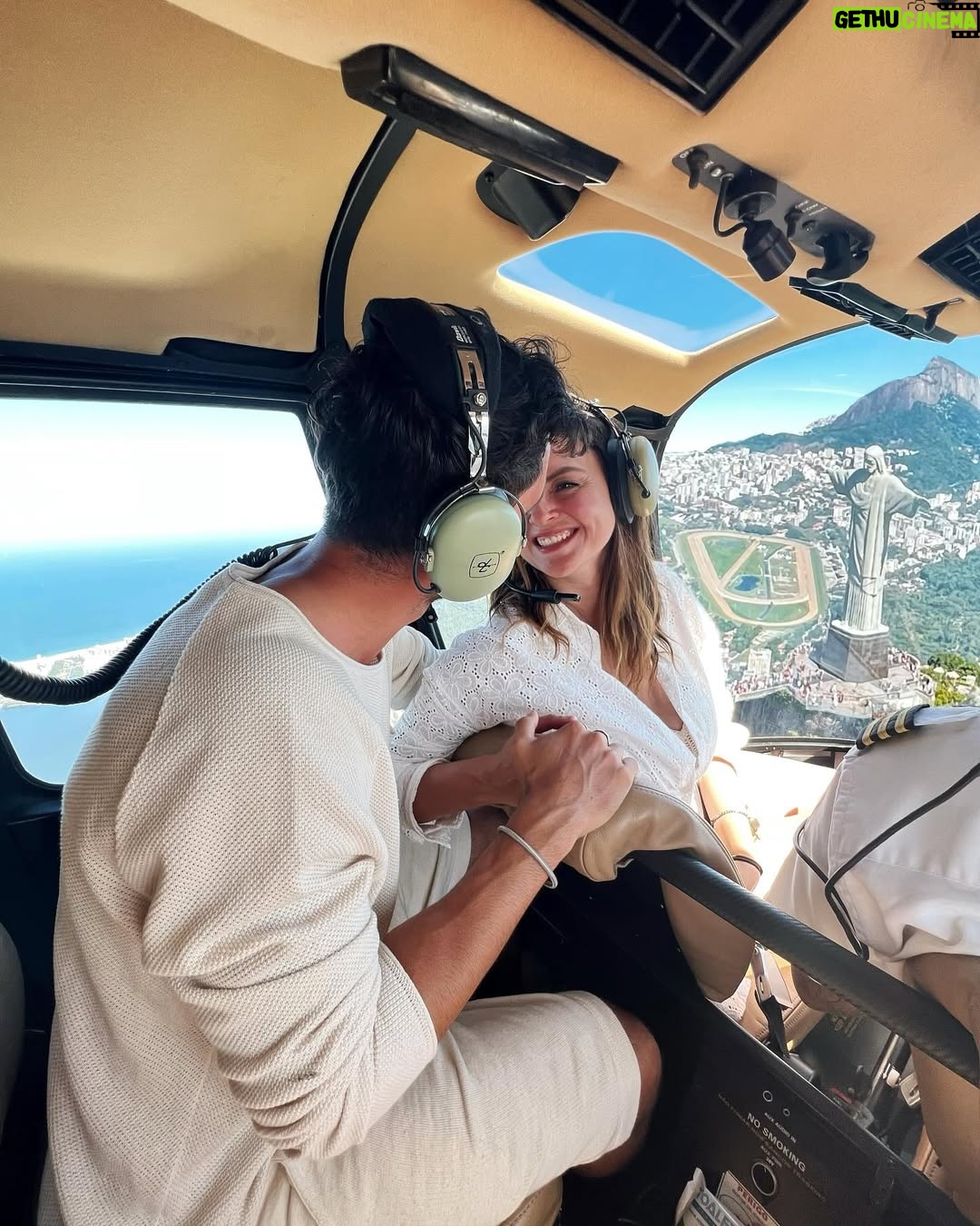 Julia Flabat - 46.9K Likes - Découvrir le monde avec ELLE 🫶🏼🎞️🌍
Quelle est ta photo préf ?
1 Polynésie 🌧️
2 Seychelles selfi 🇸🇨
3 Tahaa 🌧️🇵🇫
4 Saaudi 🇸🇦
5 Rio 🏄♂️🇧🇷
6 Rio 🚁🇧🇷
7 Suisse 🇨🇭
8 Brésil rocher 🇧🇷
9 Pérou 🇵🇪
10 Maldives 🚲
11 Australie 🇦🇺
12 Namibie 🇳🇦 🦒
13 France 🇫🇷 🔞
14 Bretagne 🤰🏻
-
Qui est en couple ?