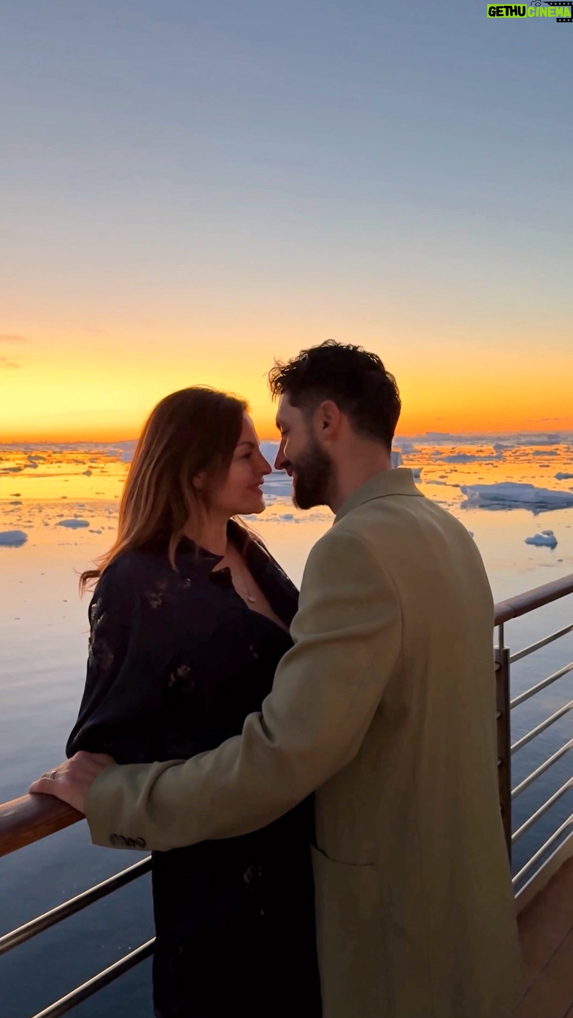 Julia Flabat - 37.7K Likes - Toi et moi et … 😍
-
Elle a décidé de rendre ce moment encore plus magique 🐋 ✨
-