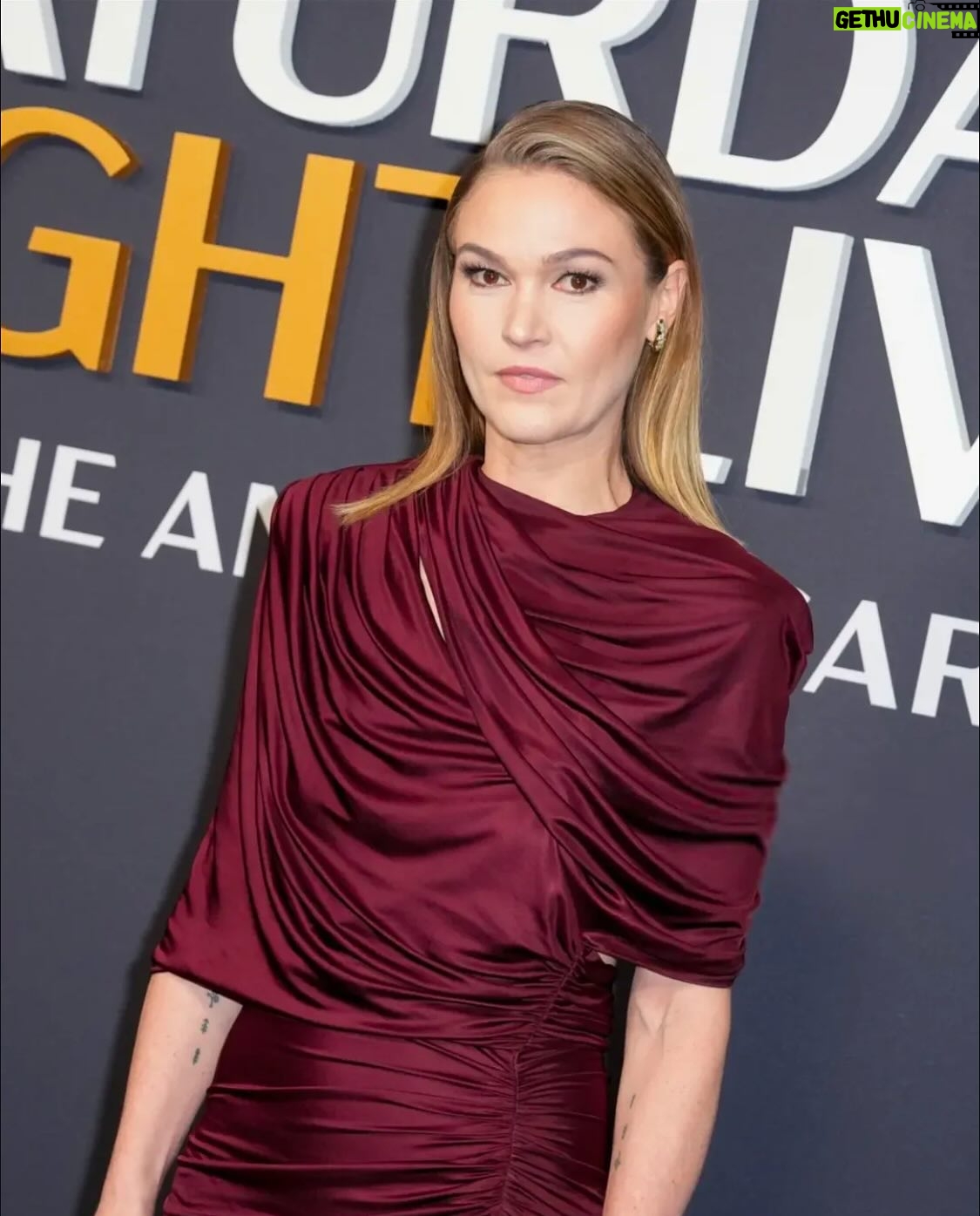 Julia Stiles - 15.3K Likes - Still verklempt! What an amazing weekend. Thank you for having me! @nbcsnl (pssst! Check out @wishyouwereherefilm please and thank you š link in bio)
Glam Squad @elizayerry @creightonbowman @makeup_by_emilia @stellamccartney