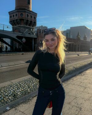 Julia Wulf Instagram - Nicht gehört seit Wochen von mir aber hier ist sie hab Fotos zusammengekratzt. Hätte sogar noch eine Silvesterausgabe aber irgendwie ist das jetzt echt bisschen lange her oder lel