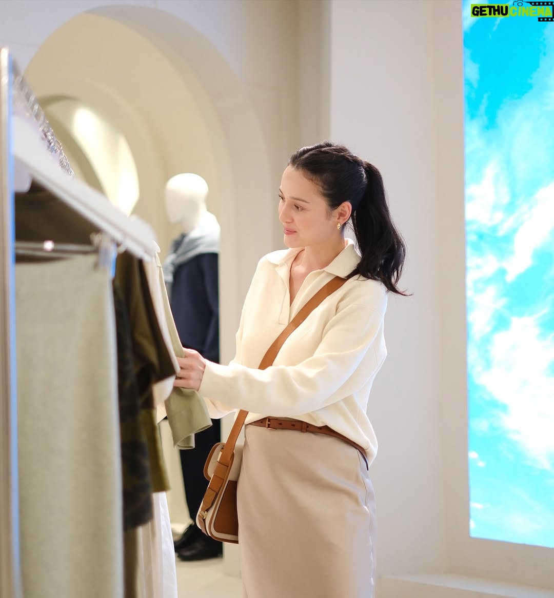 Julie Estelle - 13.3K Likes - Last Friday’s fun visiting the UNIQLO 2025 Spring/Summer Season Preview for the very first time. The entire collection feels fresh, elevates new looks and trends, and I’m totally in love with the silhouettes and their newest pieces!
You can shop the latest collection at UNIQLO now. And don’t forget to visit the UNIQLO 2025 Spring/Summer Season Preview at the Main Atrium, Senayan City, until February 2, 2025!
#Uniqlo25SS